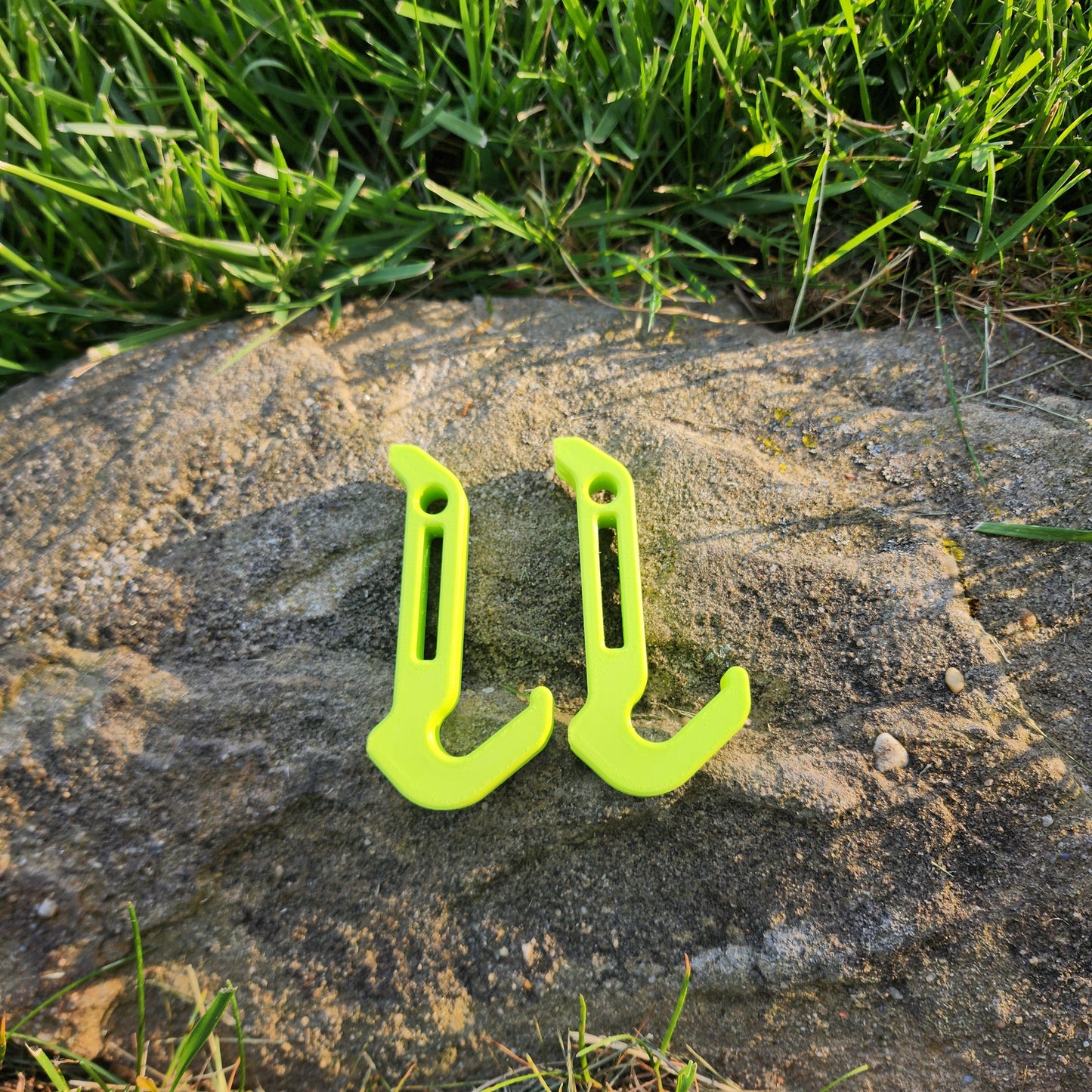 Mobile Gear accessory Hook (2 pack)