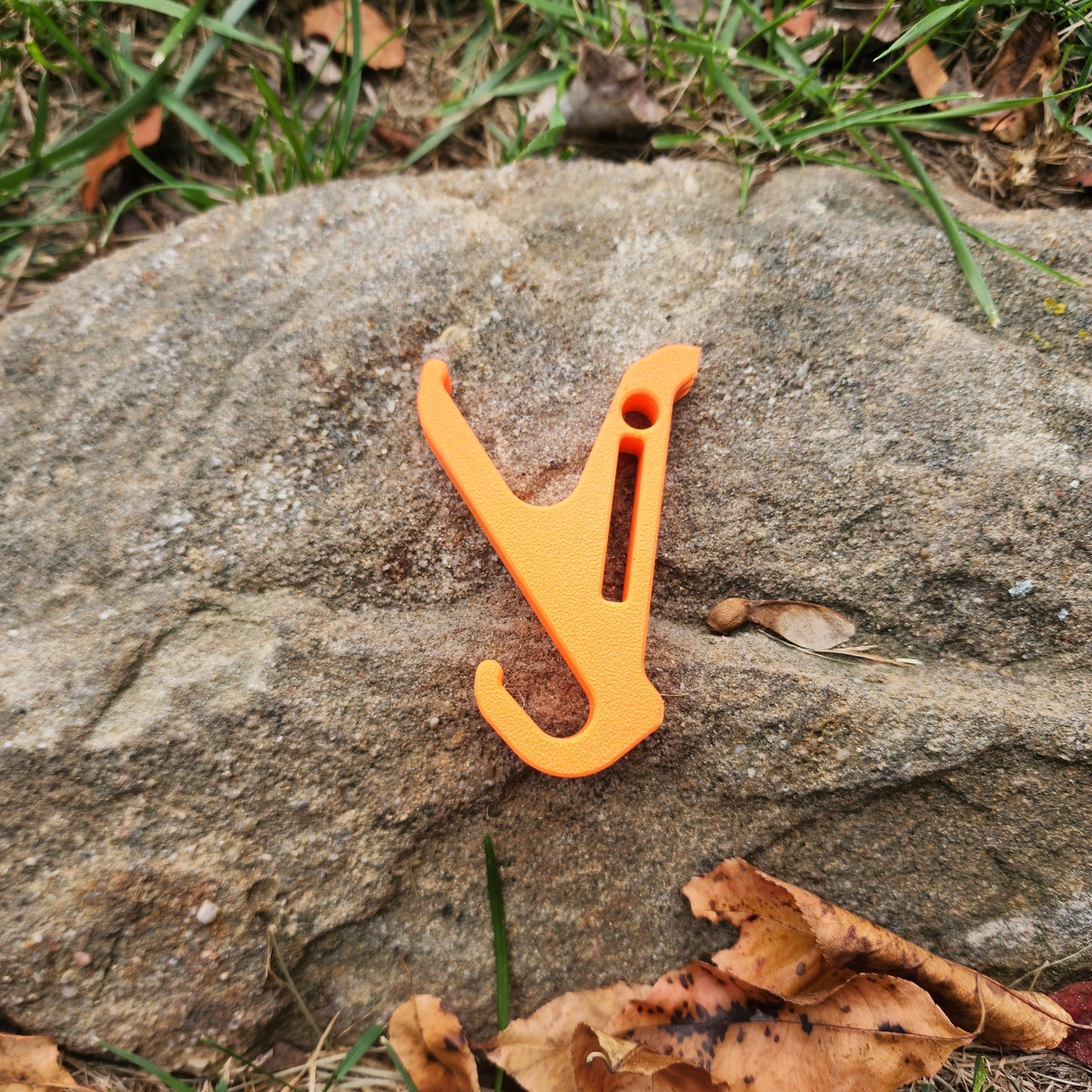 Mobile Gear 2 Post Accessory Hook
