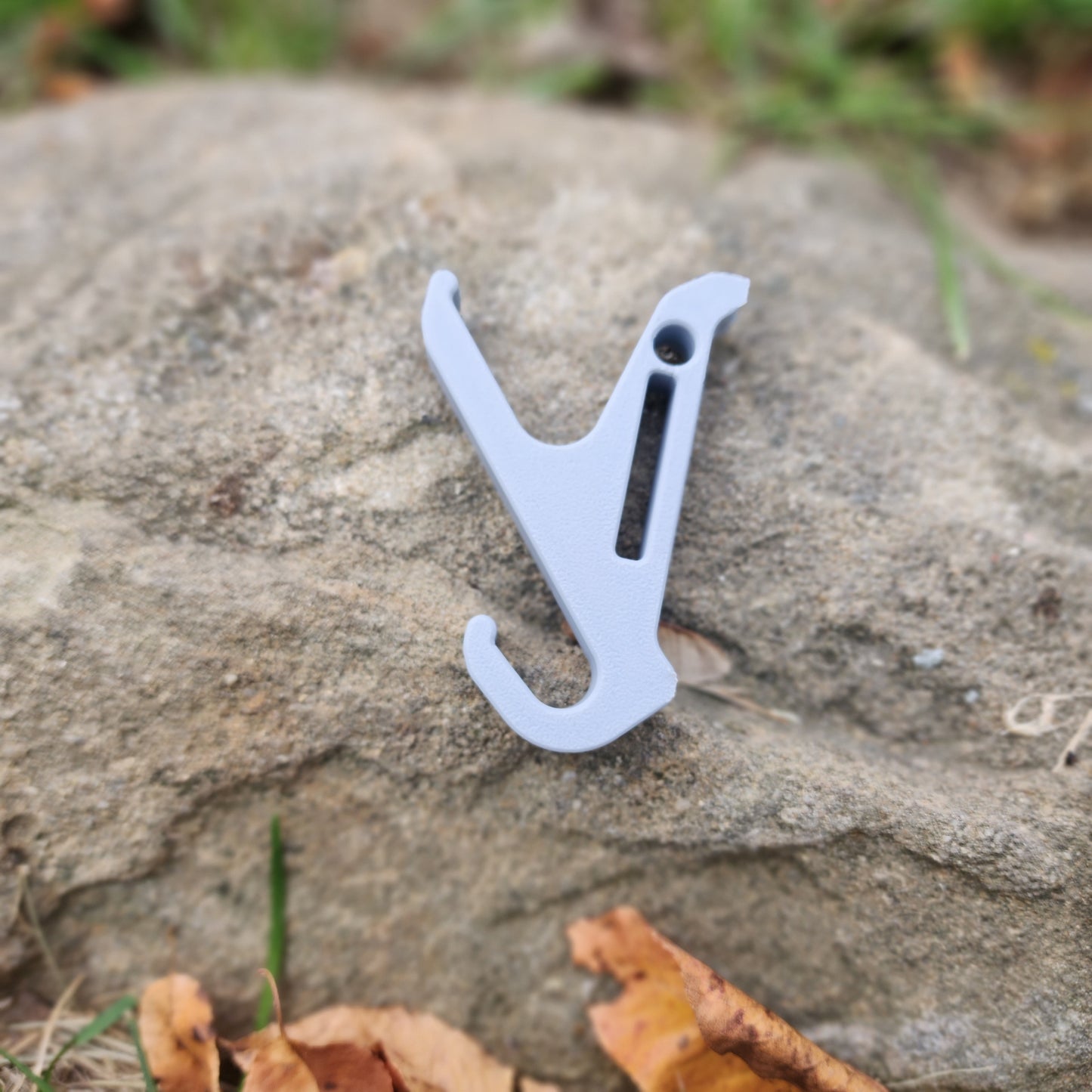 Mobile Gear 2 Post Accessory Hook
