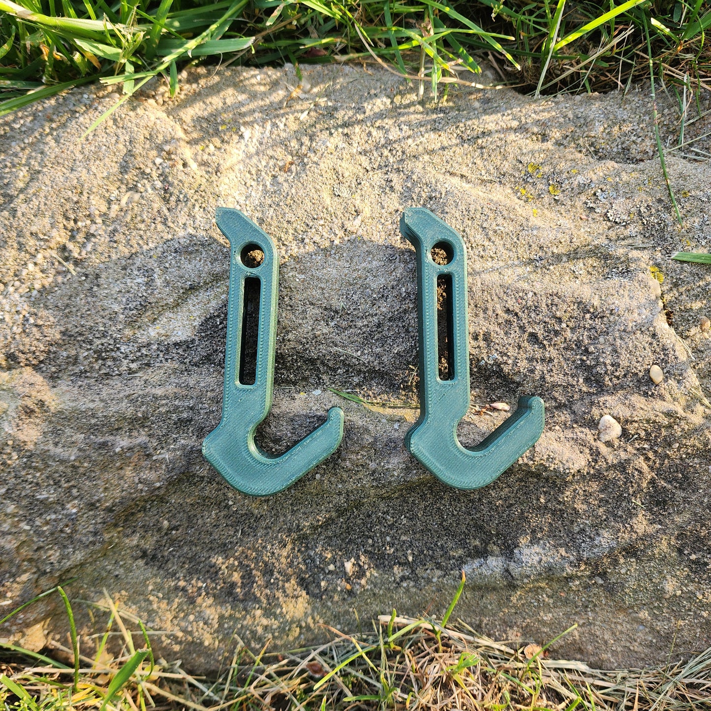 Mobile Gear accessory Hook (2 pack)